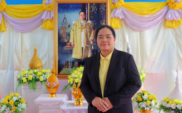 โรงเรียนเทศบาล1 (เกริกกฤตยาอุปถัมภ์) ร่วมพิธีน้อมรำลึกในพระมหากรุณาธิคุณ เนื่องในวันนวมินทรมหาราช 13 ตุลาคม ซึ่งเป็นวันคล้ายวันสวรรคต พระบาทสมเด็จพระบรมชนกาธิเบศร มหาภูมิพลอดุยเดชมหาราช บรมนาถบพิตร 