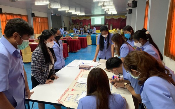 ประมวลภาพกิจกรรมการอบรมเชิงปฏิบัติการโครงการปรับปรุงหลักสูตรสถานศึกษา ประจำปี 2565  กิจกรรมจัดทำหลักสูตรรายวิชาเพิ่มเติมภาษาจีน ในวันที่ 5 พฤษภาคม 2565