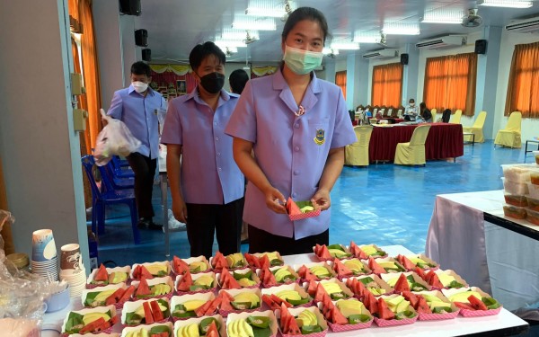 ประมวลภาพกิจกรรมการอบรมเชิงปฏิบัติการโครงการปรับปรุงหลักสูตรสถานศึกษา ประจำปี 2565  กิจกรรมจัดทำหลักสูตรรายวิชาเพิ่มเติมภาษาจีน ในวันที่ 5 พฤษภาคม 2565