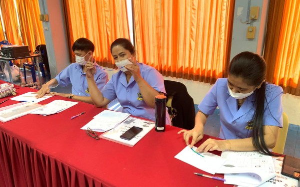 ประมวลภาพกิจกรรมการอบรมเชิงปฏิบัติการโครงการปรับปรุงหลักสูตรสถานศึกษา ประจำปี 2565  กิจกรรมจัดทำหลักสูตรรายวิชาเพิ่มเติมภาษาจีน ในวันที่ 5 พฤษภาคม 2565