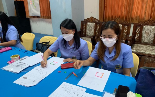 ประมวลภาพกิจกรรมการอบรมเชิงปฏิบัติการโครงการปรับปรุงหลักสูตรสถานศึกษา ประจำปี 2565  กิจกรรมจัดทำหลักสูตรรายวิชาเพิ่มเติมภาษาจีน ในวันที่ 5 พฤษภาคม 2565