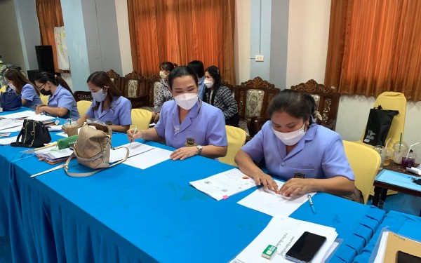 ประมวลภาพกิจกรรมการอบรมเชิงปฏิบัติการโครงการปรับปรุงหลักสูตรสถานศึกษา ประจำปี 2565  กิจกรรมจัดทำหลักสูตรรายวิชาเพิ่มเติมภาษาจีน ในวันที่ 5 พฤษภาคม 2565