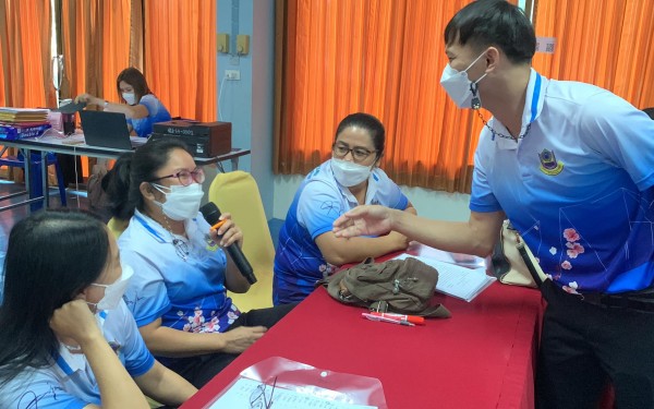 ประมวลภาพกิจกรรมการอบรมเชิงปฏิบัติการโครงการปรับปรุงหลักสูตรสถานศึกษา ประจำปี 2565 กิจกรรมจัดทำหลักสูตรรายวิชาเพิ่มเติมภาษาจีน ในวันที่ 6 พฤษภาคม 2565 