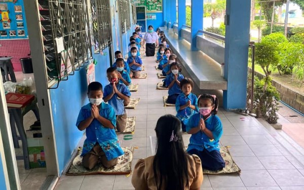 กิจกรรมส่งเสริมคุณธรรมจริยธรรม  ประจำวันศุกร์สุดสัปดาห์