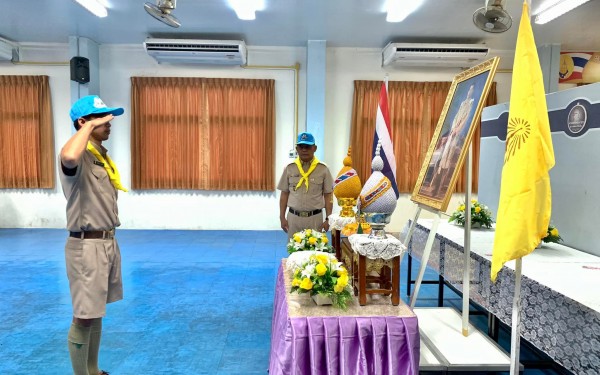 พิธีรับมอบหมวกและผ้าพันคอจิตอาสาพระราชทานให้แก่คณะครูและบุคลากรของโรงเรียนเทศบาล1(เกริกกฤตยาอุปถัมภ์)