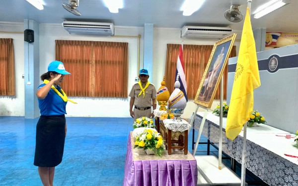 พิธีรับมอบหมวกและผ้าพันคอจิตอาสาพระราชทานให้แก่คณะครูและบุคลากรของโรงเรียนเทศบาล1(เกริกกฤตยาอุปถัมภ์)