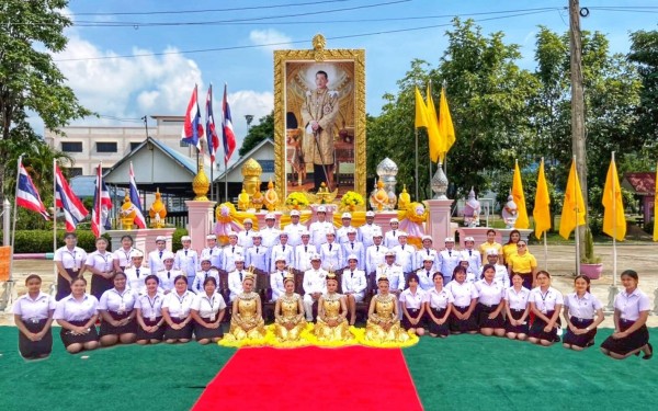 โรงเรียนเทศบาล 1 (เกริกกฤตยาอุปถัมภ์) จัดกิจกรรมเฉลิมพระเกียรติเนื่องในวันเฉลิมพระชนมพรรษา พระบาทสมเด็จพระปรเมนทรรามาธิบดีศรีสินทรมหาวชิราลงกรณพระวชิรเกล้าเจ้าอยู่หัว รัชกาลที่ 10  ในวันที่ 27 กรกฎาคม 2565 ณ ลานกิจกรรมหน้าเสาธง