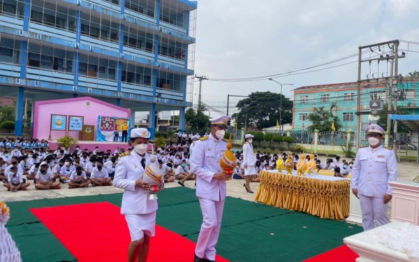 โรงเรียนเทศบาล 1 (เกริกกฤตยาอุปถัมภ์) จัดกิจกรรมเฉลิมพระเกียรติเนื่องในวันเฉลิมพระชนมพรรษา พระบาทสมเด็จพระปรเมนทรรามาธิบดีศรีสินทรมหาวชิราลงกรณพระวชิรเกล้าเจ้าอยู่หัว รัชกาลที่ 10  ในวันที่ 27 กรกฎาคม 2565 ณ ลานกิจกรรมหน้าเสาธง