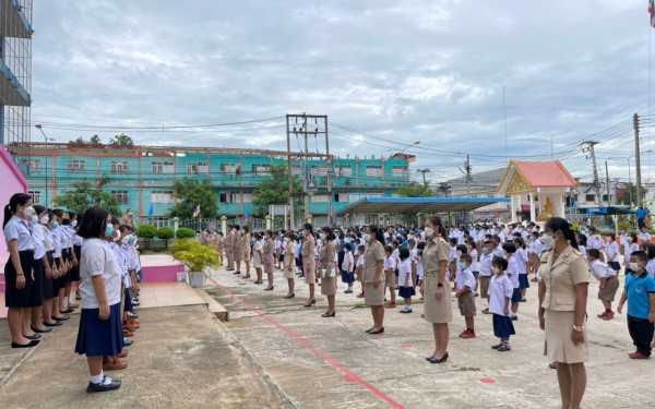 กิจกรรมหน้าเสาธง เสริมสร้างคุณลักษณะอันพึงประสงค์ที่ดี ให้กับนักเรียนโรงเรียนเทศบาล 1 (เกริกกฤตยาอุปถัมภ์) ของเรา