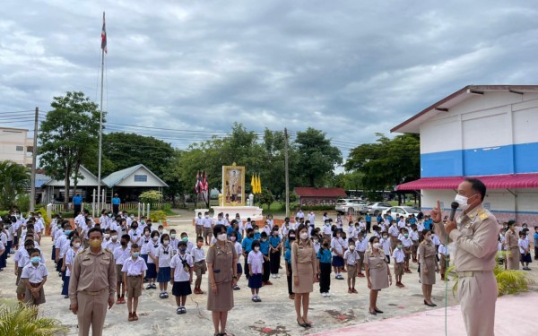 กิจกรรมหน้าเสาธง เสริมสร้างคุณลักษณะอันพึงประสงค์ที่ดี ให้กับนักเรียนโรงเรียนเทศบาล 1 (เกริกกฤตยาอุปถัมภ์) ของเรา