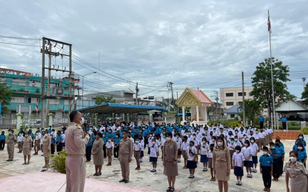 กิจกรรมหน้าเสาธง เสริมสร้างคุณลักษณะอันพึงประสงค์ที่ดี ให้กับนักเรียนโรงเรียนเทศบาล 1 (เกริกกฤตยาอุปถัมภ์) ของเรา