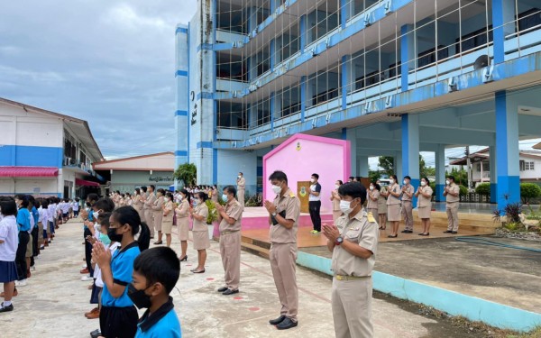 กิจกรรมหน้าเสาธง เสริมสร้างคุณลักษณะอันพึงประสงค์ที่ดี ให้กับนักเรียนโรงเรียนเทศบาล 1 (เกริกกฤตยาอุปถัมภ์) ของเรา