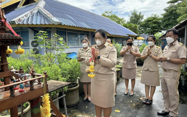 วันที่ 3 ตุลาคม 2565 ยินดีต้อนรับผู้อำนวยการสถานศึกษา ท่าน ผอ.รสสริน  เต็มปลื้ม รองผู้อำนวยการสถานศึกษา ท่านรอง ผอ.ยินนี่  ดวงสุภา และผู้ช่วยครู