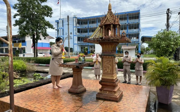 วันที่ 3 ตุลาคม 2565 ยินดีต้อนรับผู้อำนวยการสถานศึกษา ท่าน ผอ.รสสริน  เต็มปลื้ม รองผู้อำนวยการสถานศึกษา ท่านรอง ผอ.ยินนี่  ดวงสุภา และผู้ช่วยครู