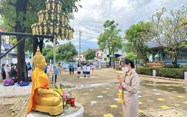 วันที่ 3 ตุลาคม 2565 ยินดีต้อนรับผู้อำนวยการสถานศึกษา ท่าน ผอ.รสสริน  เต็มปลื้ม รองผู้อำนวยการสถานศึกษา ท่านรอง ผอ.ยินนี่  ดวงสุภา และผู้ช่วยครู