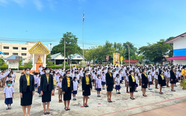 วันที่ 12 ตุลาคม 2565 ผู้บริหาร คณะครู บุคลากรทางการศึกษาและนักเรียนโรงเรียนเทศบาล 1 (เกริกกฤตยาอุปถัมภ์) ได้ร่วมกิจกรรมพิธีน้อมรำลึกเนื่องในวันคล้ายวันสวรรคต พระบาทสมเด็จพระบรมชนกาธิเบศร มหาภูมิพลอดุลยเดชมหาราช บรมนาถบพิตร