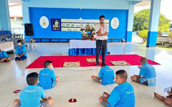 วันที่ 11 พฤศจิกายน 2565 กิจกรรมส่งเสริมคุณธรรมจริยธรรมประจำสัปดาห์ นักเรียนโรงเรียนเทศบาล 1 (เกริกกฤตยาอุปถัมภ์) ได้ร่วมปฏิบัติกิจกรรมส่งเสริมคุณธรรมจริยธรรม ในชั่วโมงสุดท้ายของสัปดาห์ 