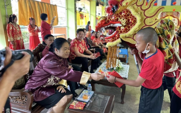 วันที่ 20 มกราคม 2566 เวลา 08.30 น. ณ อาคารอเนกประสงค์ โรงเรียนเทศบาล 1(เกริกกฤตยาอุปถัมภ์) จัดกิจกรรมวันตรุษจีนตามโครงการวันตรุษจีน