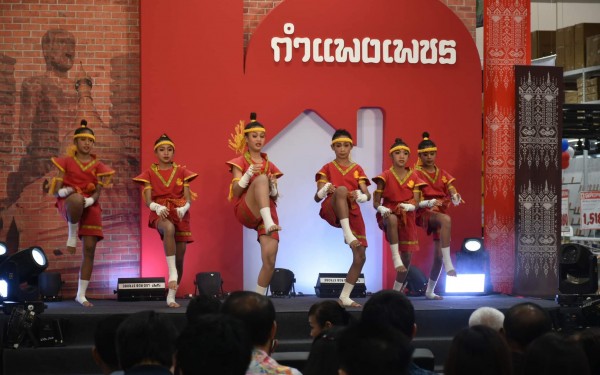 วันพฤหัสบดี 16 มีนาคม 2566 เวลา 09.30 น. โรงเรียนเทศบาล1(เกริกกฤตยาอุปถัมภ์) ได้นำการแสดงชุดคีตะมวยไทย ของโรงเรียนเทศบาล1(เกริกกฤตยาอุปถัมภ์) แสดงในงานพิธีเปิด ไทวัสดุ สาขากำแพงเพชร จังหวัดกำแพงเพชร