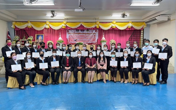 ประมวลภาพกิจกรรมการอบรมเชิงปฏิบัติการโครงการปรับปรุงหลักสูตรสถานศึกษา ประจำปี 2565 กิจกรรมจัดทำหลักสูตรรายวิชาเพิ่มเติมภาษาจีน ในวันที่ 6 พฤษภาคม 2565 