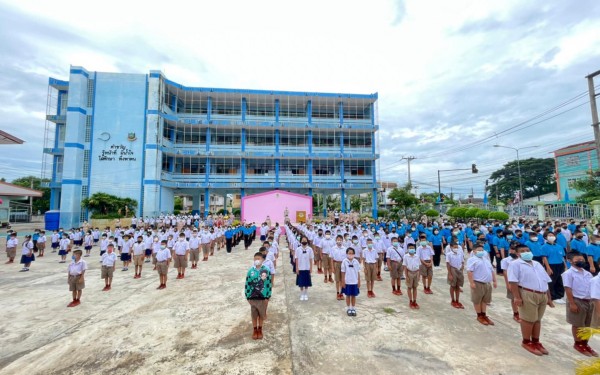 กิจกรรมหน้าเสาธง เสริมสร้างคุณลักษณะอันพึงประสงค์ที่ดี ให้กับนักเรียนโรงเรียนเทศบาล 1 (เกริกกฤตยาอุปถัมภ์) ของเรา