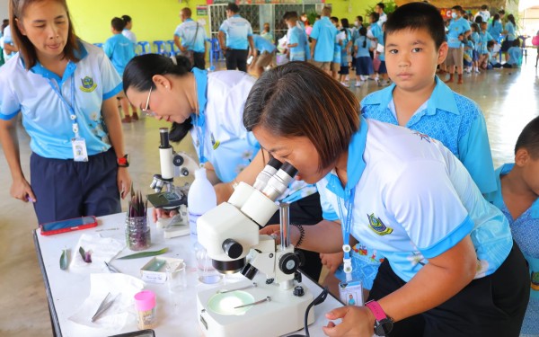 วันที่  18 สิงหาคม 2566 โรงเรียนเทศบาล1(เกริกกฤตยาอุปถัมภ์) จัดกิจกรรมวันวิทยาศาสตร์ ขึ้นเพื่อเป็นการเทิดพระเกียรติพระบาทสมเด็จพระจอมเกล้าเจ้าอยู่หัว พระบิดาแห่งวิทยาศาสตร์ไทย