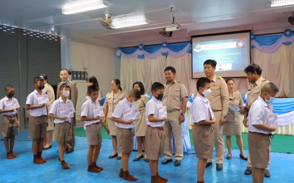 วันที่ 25 กันยายน 2566  โรงเรียนเทศบาล1 (เกริกกฤตยาอุปถัมภ์) จัดกิจกรรมมอบเกียรติบัตรโครงการการศึกษาเพื่อต่อต้านการใช้สารเสพติดในเด็กนักเรียน D.A.R.E. ประเทศไทย 